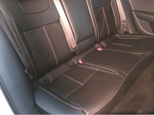 У вас другая модель авто? Каркасные авточехлы пошить сможем!