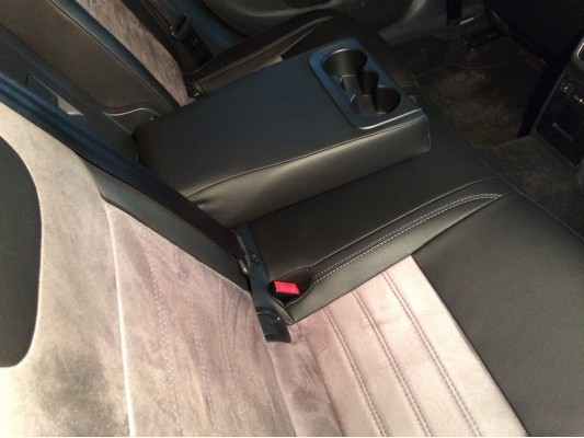 У вас другая модель авто? Каркасные авточехлы пошить сможем!