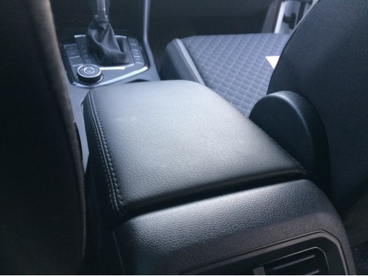 Перетяжка центрального подлокотника