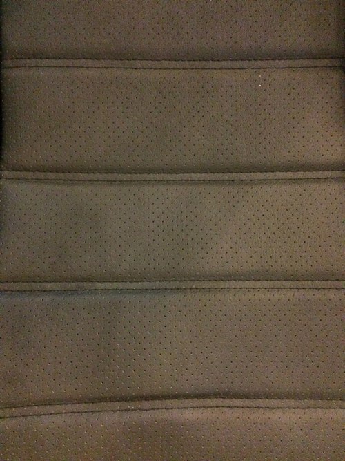 Варианты прострочек и цветов нитей авточехлов Dress4car